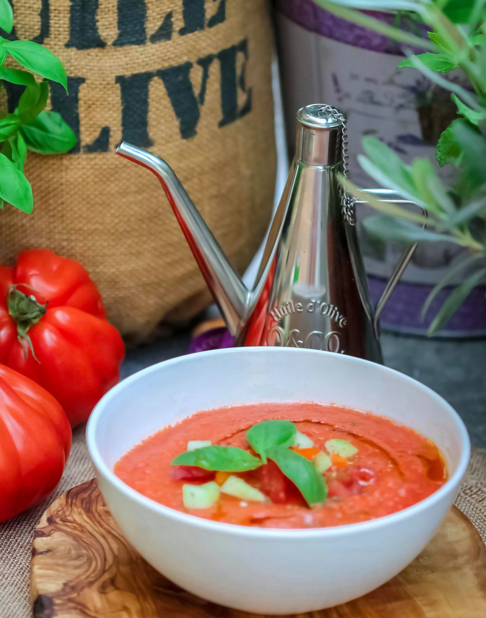 Gazpacho andaluz: origen, historia y receta ¿La conocías?